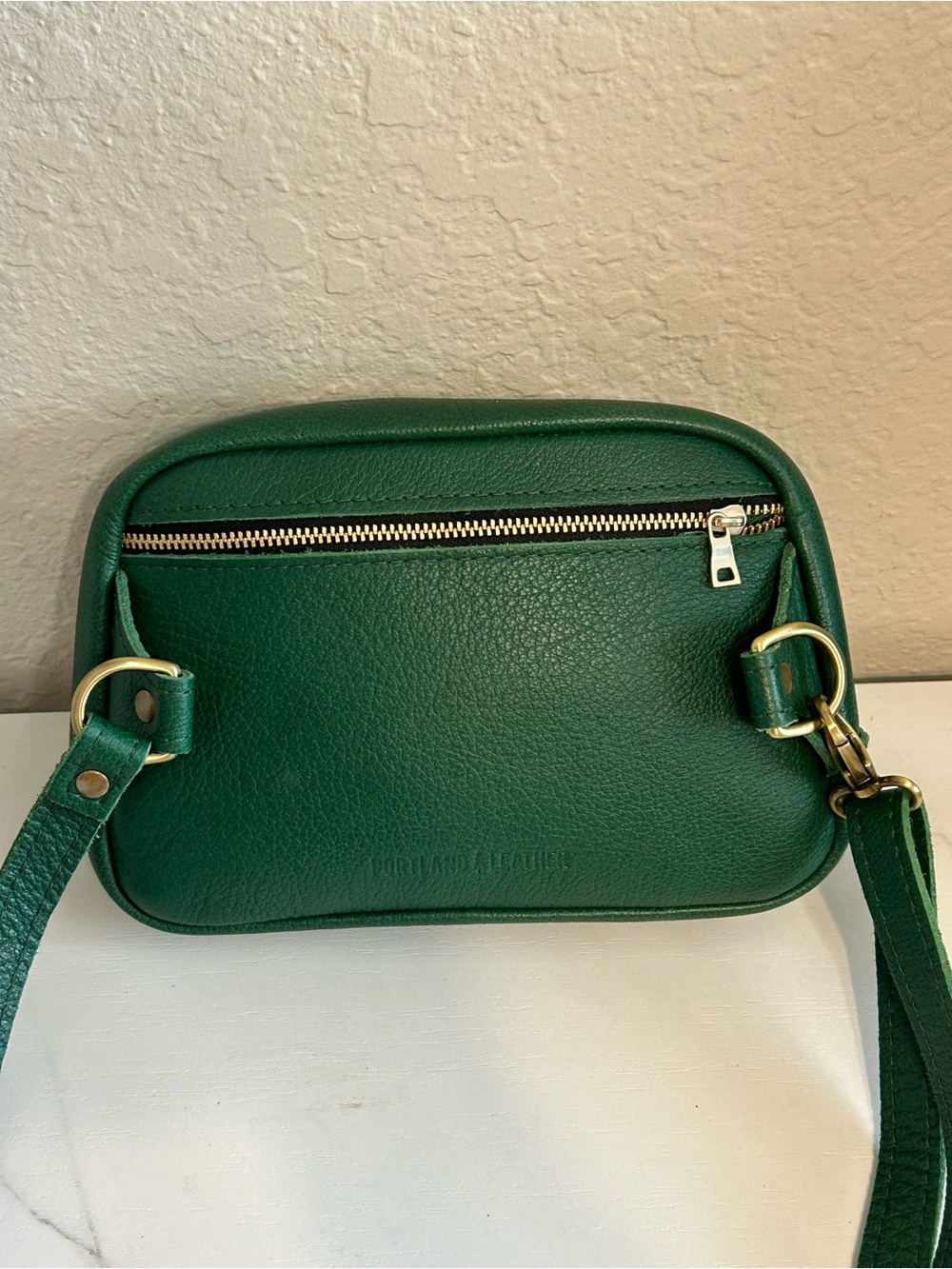 Portland Leather Scarlet Sling Bag in Bacalar - Picture 4 of 16